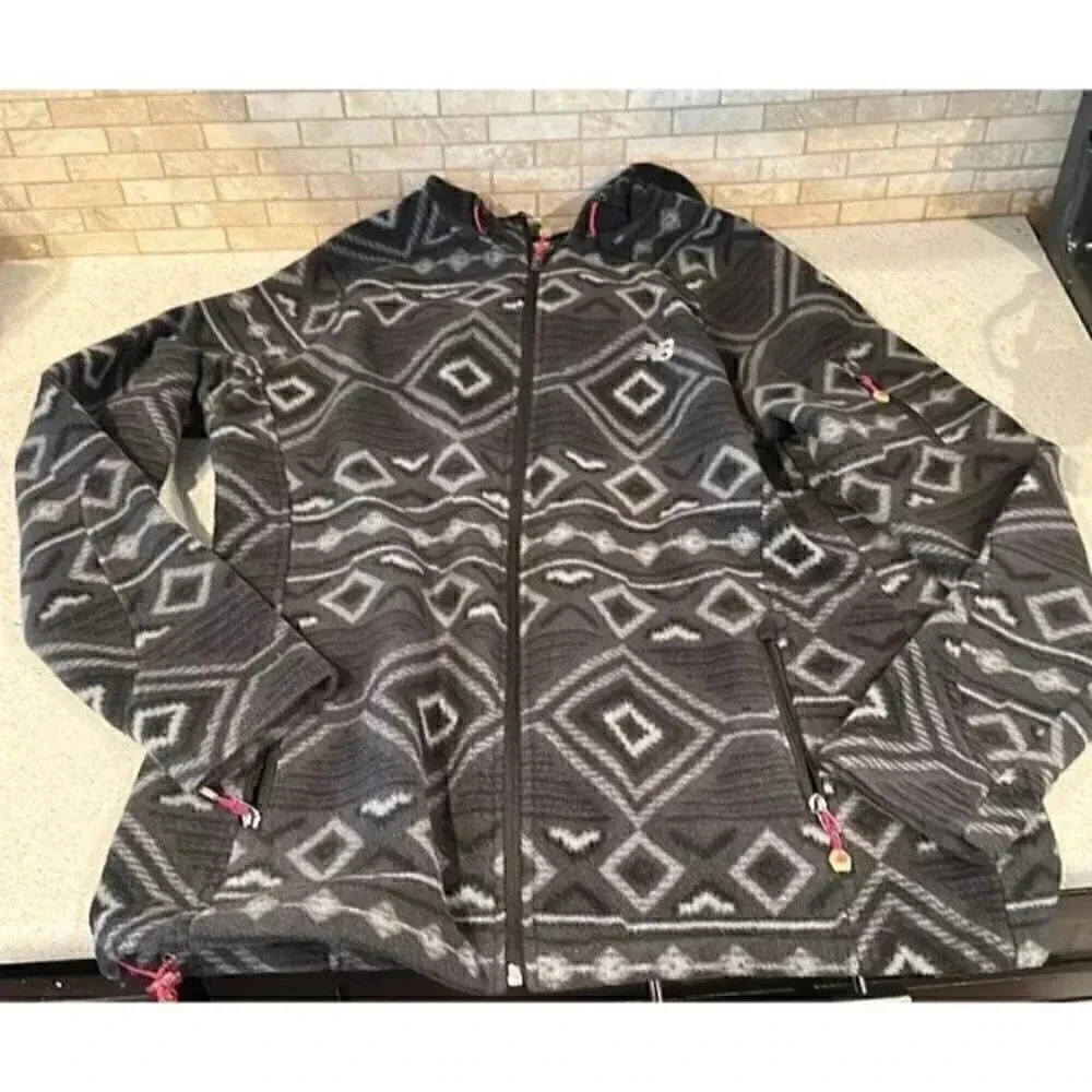 New balance Aztec printed fleece jacket‎ with hood BT